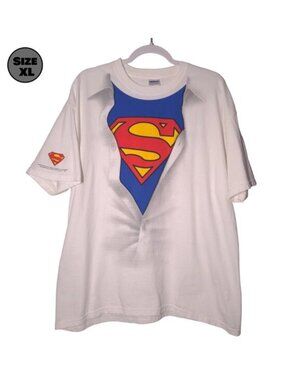 Superman: Aristocrat Slot USED Shirt (XL, White, DC Comics)
